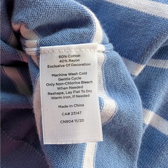 Talbots women’s Crewneck sweater 
Large/Petite - Picture 6 of 6